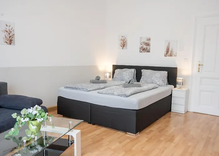 Apartment Paky 00210